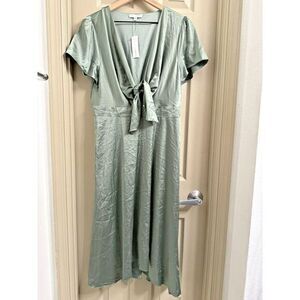 Baltic Born XL Eucalyptus‎ Green Poppy Satin Midi Dress Silky Polyester Spandex